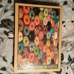 NWT Cobble Hill puzzle 1000pcs Doughnuts